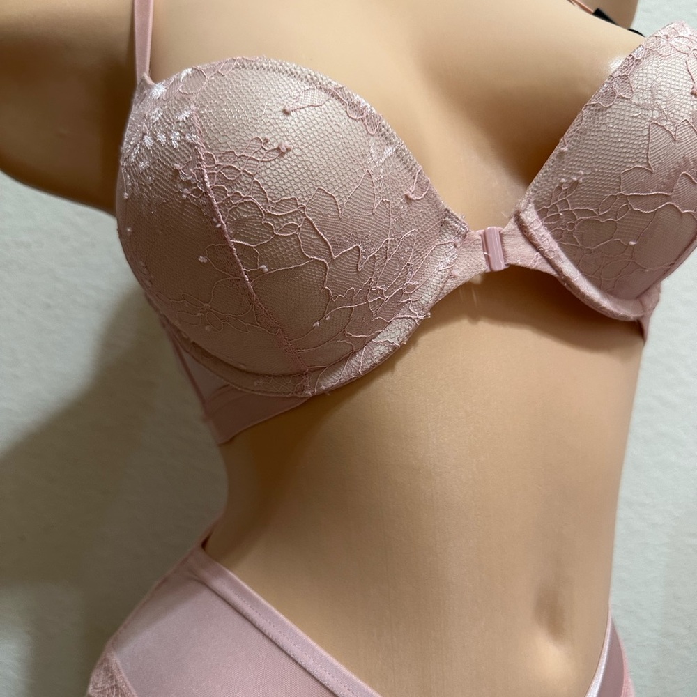 32A,S Victoria secret bombshell Elegant Pink Lace Bra and Panty Set - Picture 2 of 6